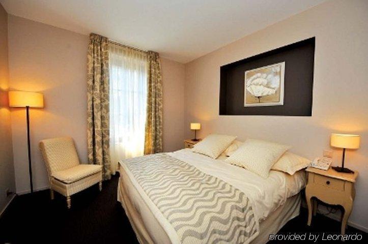 Hostellerie Le Petit Manoir Morges Room photo